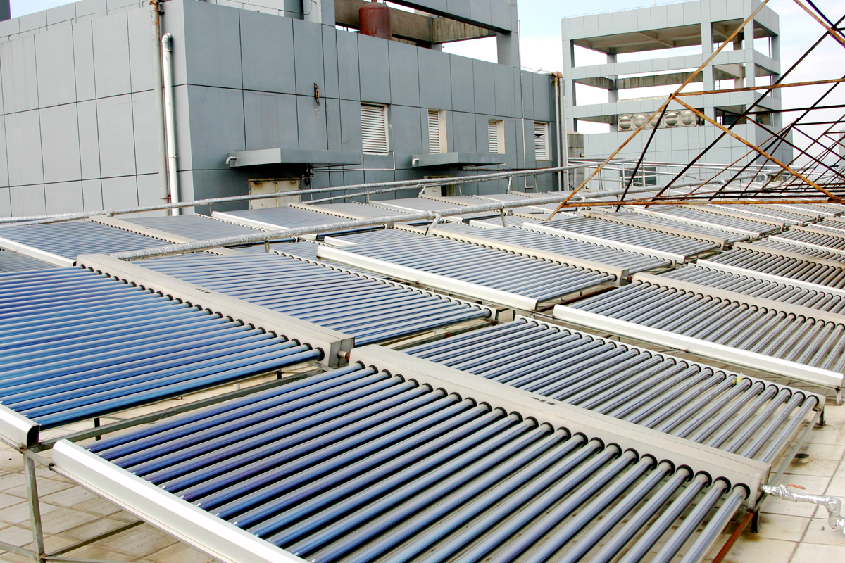 实现太阳能热水工程造价设计建筑一体化有哪些条件？