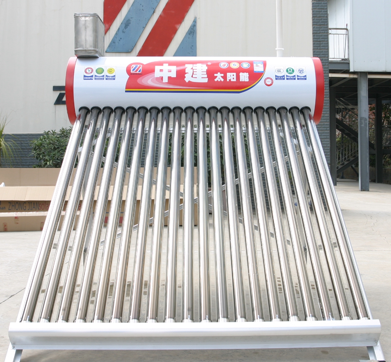 太阳能热水器都有哪些部件组成？