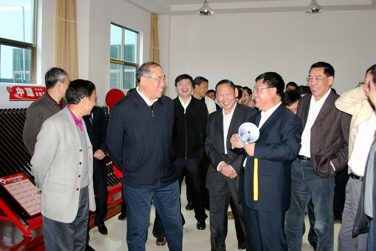 国家发展和改革委员会党组成员、副主任谢振华莅临我公司调研视察工作